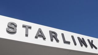 Ein Starlink-Marketingpavillon beim Mobile World Congress 2024.